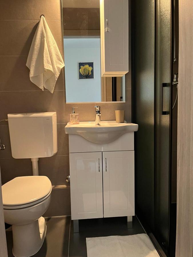 Apartments Vuceric Peroj Εξωτερικό φωτογραφία