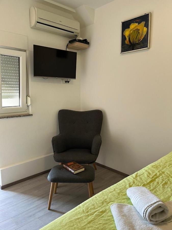 Apartments Vuceric Peroj Εξωτερικό φωτογραφία