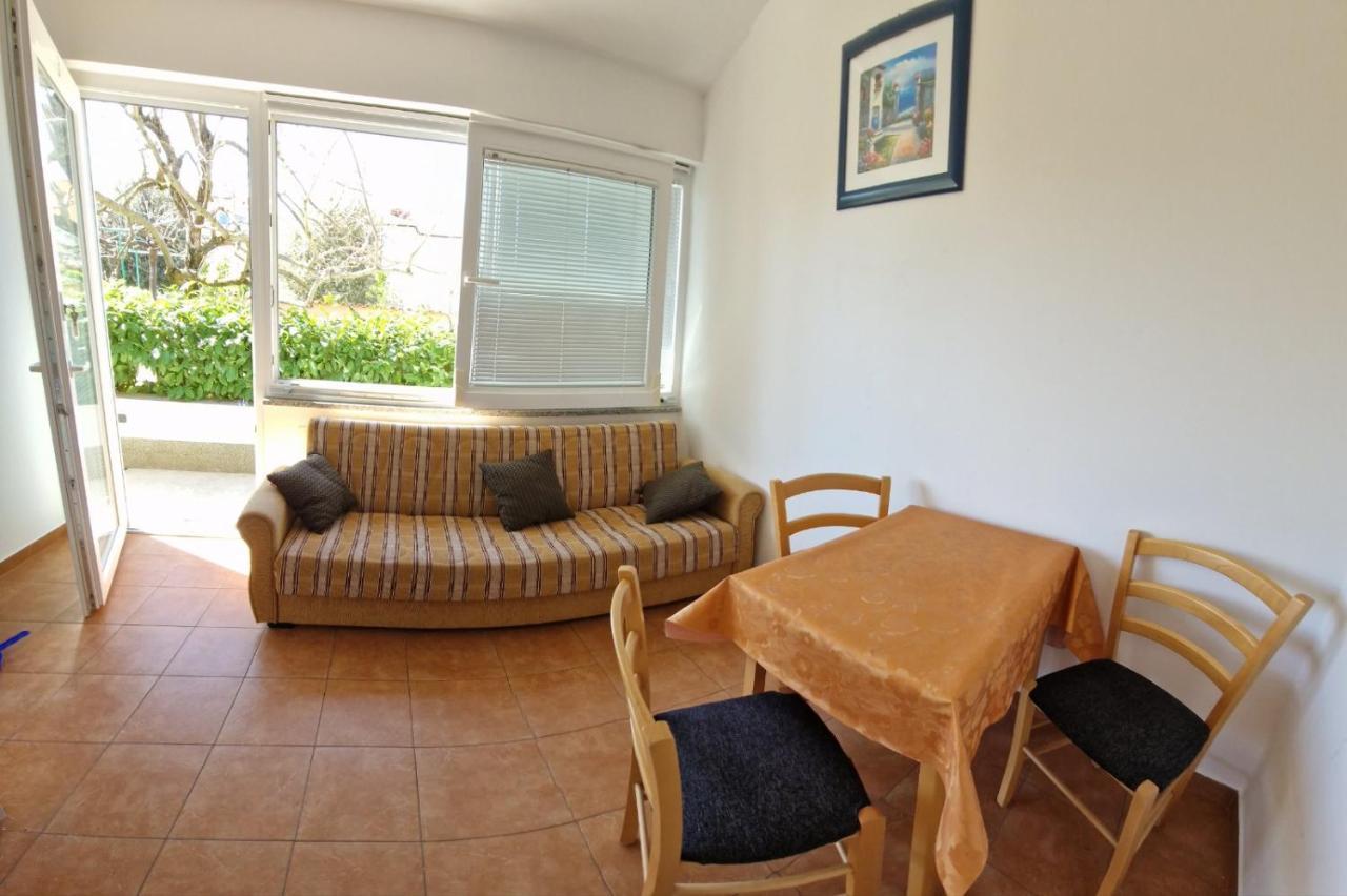 Apartments Vuceric Peroj Εξωτερικό φωτογραφία